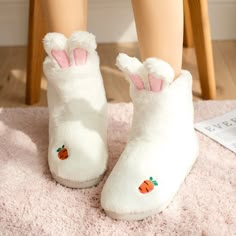 SpecificationMaterial: Soft Plush & PP CottonColour: White, PinkSize:EU Shoe Size 35-36/ 22.5cmEU Shoe Size: 37-38/ 23.5cmEU Shoe Size: 39-40/ 24.5cm Package 1 x Cute Kawaii Rabbit Bunny Ear Home Slippers Boots SocksNoteDue to the light and screen setting difference, the item's colour may be slightly different from the pictures.Please allow slight dimension differences due to different manual measurements. Kawaii Boots, Christmas Elf Outfit, Bunny Shoes, Kawaii Rabbit, Kawaii Backpack, Kawaii Bags, Boots Socks, Slippers Boots, Elf Clothes