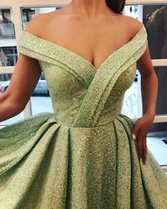 Hillsmere Spice TMD Gown – Teuta Matoshi Tiana Prom Dress, Princess Tiana Prom Dress, Princess Tiana Dress, Dress Sweet 16, Tiana Dress, Teuta Matoshi, Robes D'occasion, Cheap Party Dresses, Off Shoulder Gown