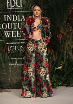 Varun Bahl-Green Floral Velvet Suit Set-INDIASPOPUP.COM Printed Suits Design Indian, Velvet Jacket Outfit, Anarkali Jacket, Indian Outfits Modern, Spring Wedding Outfit, Varun Bahl, Leather Corset Belt, Long Anarkali, Corset Outfit