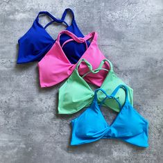 Summer Sports Bra With Built-in Padding, Sporty Sports Bra With Built-in Padding For Summer, Nylon Sports Bra With Built-in Bra For Gym, T-back Sports Bra For Summer, Green Sports Bra With Built-in Bra, Solid Color T-back Sports Bra For Summer, Solid T-back Sports Bra For Summer, Green Sleeveless Sports Bra With Built-in Bra, Sleeveless Gym Bra With Built-in Padding