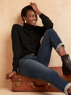 Girlfriend Jean | Banana Republic Factory Boyfriend Jeans Outfit Fall, University Fashion, Travel Jeans, Boyfriend Jeans Outfit, Black Bootcut Jeans, Jeans Outfit Fall, University Style, Inspiration Outfit Ideas, Slouchy Style