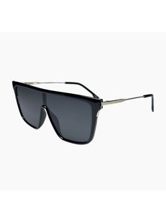 geo sunglasse Color Crema, Bold Style, Oversized Sunglasses, Black Sunglasses, Style Statement, Bold Fashion, Shirt Accessories, Shoe Box, Fashion Statement