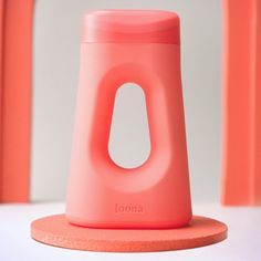 The Loona is a personal bedside urinal. Loona is designed for anyone with female anatomy. It's perfect for nighttime urges, recovery after surgery or injuries, as well as travel and camping. This item is also called a urination device, female urinal, pee bottle, or bedside urinal. Portable Urinal, Female Urinal, Splash Design, Consumer Insights, Container Design, Loud Noises, Female Anatomy, Design Concepts, Health Products