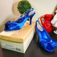 Exclusive David's Bridal Michaelangelo Bridesmaid Slingback Heels. Jem Dyeable Style. Brand New. Blue Color. Size 9 Available. Fast Shipper! Please See Photos For Complete Item Description And Condition. Blue Slingback Pumps With 4-inch Heel For Evening, Blue Open Toe Slingback Pumps For Party, Blue Slingback Pumps With Round Toe For Party, Blue Slingback Heels For Party, Elegant Blue Slingback Pumps With 4-inch Heel, Elegant Blue Slingback Pumps For Party, Blue Open Toe Sandals For Gala, Blue Ankle Strap Slingback Pumps For Party, Blue Fitted Slingback Pumps With Pointed Toe