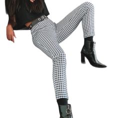 Terra & Sky Women’s Gingham Checkered Black White Squared Dressy Pants Nwot. Size 1x (16-18w) Fitted Bottoms With Houndstooth Pattern, Trendy Fitted Houndstooth Bottoms, Chic Gingham Bottoms For Fall, Chic Gingham Pants For Fall, Fitted Plaid Bottoms For Spring, Chic Houndstooth Pants For Spring, Chic Fitted Gingham Bottoms, Fitted Gingham Pants For Fall, Fitted Gingham High-waisted Pants