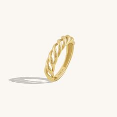 Experience the artful fusion of elegance and texture with our Twisted Croissant Ring, features a unique design that showcases intertwining braided strands, reminiscent of a croissant's delicate layers. Whether worn as a symbol of personal style or as a gift for someone special, our Twisted Croissant Ring is a stunning choice that beautifully showcases the intertwining of beauty and craftsmanship. Embrace the sculptural beauty and make a bold statement with this exquisite ring. - Made in 14k soli Croissant Ring, Curve Ring, Gold Link Chain, Solid Gold Band, Nail Ring, Half Eternity Ring, Cross Ring, Elegant Bracelet, Jewellery Design