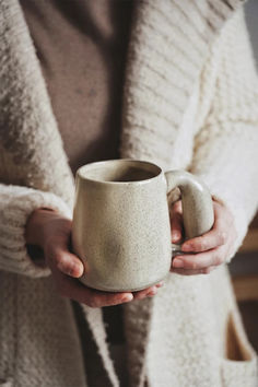 Cozy Hygge Vibes And Retro Style Pottery Ceramic Cup With Oversized Handle And Organic Shape Decor Pottery Mug Photography, Product Photography Mug, Coffee Shop Mugs, Pottery Coffee Cup, Mugs Photoshoot, Mug Product Photography, Pottery Styles, Coffee Mugs Aesthetic, Morning Beverages