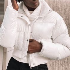 By Egreis White Cropped Puffer Coat. Size Xl. New With Tags. Lake Outfits, Cropped Puffer Coat, Cropped Jacket Outfit, Hume Lake, Lake Outfit, White Puffer, White Crop, Crop Jacket, Puffer Coat