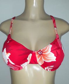 Push-up Swimwear With Built-in Bra For Pool, Padded Push-up Swimwear, Underwire Swimwear With Padded Cups For Swimming, Underwire Swimwear With Built-in Bra For Sunbathing, Push-up Swimwear With Built-in Bra For Sunbathing, Underwire Swimwear With Padded Cups For Sunbathing, Padded Underwire Swimwear For Pool, Underwire Swimwear With Padded Cups For Beachwear, Poolside Padded Underwire Swimwear