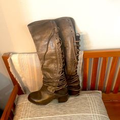 Gently Worn The Distressed Look Is The Original Look Free Bird Boots, Freebird Boots, Shoes Steve Madden, Freebird By Steven, Free Bird, Shoes Heels Boots, Shoes Women Heels, Steve Madden, Heeled Boots