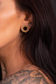 "Incredible lotus mandala ear tunnel made from golden Brass. It features lotus petals around the ear tunnel, creating a unique piece with extra attention to detail. Suitable for sizes from 5mm up to 12mm. Piercing jewelry is super on-trend jewelry. This tunnel will add an authentic touch to your everyday look or super cool, bold & rock style to your evening outfit. Upgrade your jewelry collection with this bright handcrafted piece of art or get it as a high-quality special gift for your love Gold Internally Threaded Plug Earrings For Festivals, Bohemian Gold Internally Threaded Earrings, Cool Ear Piercings, Pretty Ear Piercings, Lotus Mandala, Gold Nose Rings, Ear Tunnels, Plug Earrings, Evening Outfit