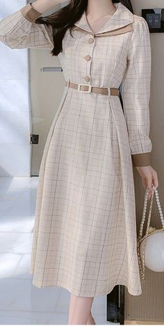 Elegant Full Length Spring Plaid Long Sleeve Midi Dress. Vintage maid summer style. BUT IT ONLINE. Dresses Midi Elegant, Midi Dress Vintage, Elegant Ladies, Sleeve Midi Dress, Long Sleeve Midi, Long Sleeve Midi Dress, Dress Vintage, Beige Color, Elegant Woman