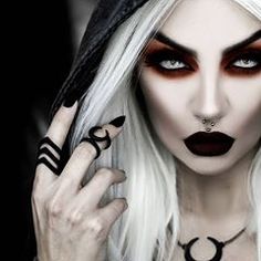 Easy Halloween Makeup Looks, Maquillage Halloween Simple, Demon Makeup, Easy Halloween Makeup, Gothic Mode