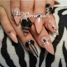 ❥ˢᴬᵛᵛᵞ ᴿᴱᴮᴱᴸ♚ Hot Nail Designs, Stiletto Nail Art, Bright Nails, I Love Nails, Instagram Analytics, Hot Nails, Fabulous Nails, Bling Nails, Fancy Nails