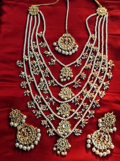 Indian JeweleryKundan jewelryKundan necklace  image 1 Tika Jewelry, Glowing Star, Beautiful Personality, Maang Tika, Expensive Decor, Suits Punjabi, Jewelry Kundan, Inexpensive Jewelry, Kundan Necklace Set