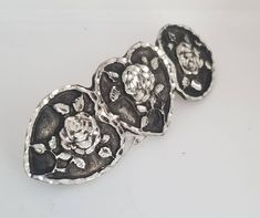 Three Heart/Rose Barrette 60mm French Clip Rose Hair Clip, Accessory Inspo, French Clip, Hair Jewellery, Heart Rose, Dress Guide, Fashion Sites, Metal Hair, Rose Hair