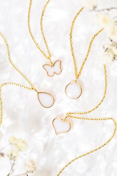 Embrace the beauty of a cherished memory with the Liquid Gold Drop Petite Charm, a delicate and timeless addition to any bracelet or necklace. This petite charm features a teardrop design, reminiscent of a glistening drop of liquid gold, and offers a special way to hold a treasured piece of your story close. Personalize with: Breastmilk - A cherished symbol of the mother-child bond.Cremation ashes - Honor the memory of a loved one.Placenta - Celebrate the miracle of life.Umbilical cord - Symbolize a special connection.Dried flowers - Add a sentimental touch.Hair - Keep a piece of someone close. A unique and sentimental gift for: Mothers celebrating motherhoodNew parents commemorating a birthAnyone who has experienced loss Inclusions: The inclusion bezel can be filled with a variety of mate New Birth, Lock Of Hair, Umbilical Cord, Delicate Butterfly, Timeless Symbol, Mother Child, Cremation Ashes, Hair Locks, Liquid Gold