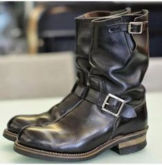 Engineer Boots Men, Latest Fashion Shoes, Leather Motorcycle Boots, Leather Work Boots, Engineer Boots, Leather Lace Up Boots, New Rock, Leather Cowboy Boots, Biker Boots