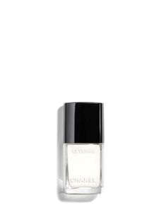 A protective and long-lasting nail colour designed to create a glossy sheen with every coat. An essential accessory that adds the finishing touch to any look. Enriched with a high concentration of pigments, plus naturally derived camellia eco-ceramides developed exclusively for CHANEL, the formula delivers an even result with unparalleled hold. Chanel Nails Polish, Chanel Rouge Noir Nail Polish, Chanel Emblematique Nail Polish, Chanel Nail Polish 2022, Rescue Beauty Lounge, Caviar Nails, Chanel Nail Polish, Violet Grey, Long Lasting Nails