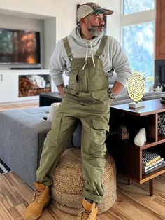 Welder Outfit Men, Men's Overalls Outfits, Work Clothes Men Construction, Men’s Overalls, Mens Overalls Outfits, Green Overalls Outfits, Overalls Outfit Men, Male Overalls, Overalls Big