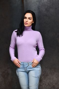 Our essential Turtleneck sweater is lightly tailored for a fitted silhouette. Knit with a fine luxurious soft Italian cashmere. FEATURES: Made in Italy 100% pure cashmere Lightweight soft cashmere Available in 7 colors SIZE & FIT: About 25" from shoulder to hem Model measurements: 5'8" tall Model is wearing a US size Small Bracelet Size Chart, Cashmere Sweater Women, Ladies Turtleneck Sweaters, Black Camel, Womens Cashmere, Cashmere Turtleneck, Cashmere Cardigan, Fitted Silhouette, Tall Model