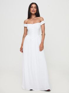 Romantic Maxi Dress White Romantic Maxi Dress, Flowy Style, Maxi Dress White, Pink Formal Dresses, Fleece Dress, Cannon Beach, Outerwear Outfit, Strapless Tops, Curve Dresses