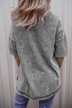 This oversized tee with mineral wash hue is vintage and fashion forwardThe patchwork design and exposed seam detail adds extra chicnessThe drop shoulder design makes this tee more slouchy American Street Fashion, Half Sleeve Tops, Exposed Seams, Boutique Tops, Collars For Women, Boyfriend Style, Loose Shorts, Shoulder Design, Oversized Tee