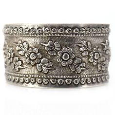 Antique Victorian Cuff Bangle with Flowers / Bangle Cuff Bracelet / Vintage Silver Bangle / Open Bangle / Wide Bangle / Floral Leaf Design  >> Handmade Item Material : 925 Sterling Silver Bangle Dimensions : Wide : 6 cm Approx                                      Long : 6 cm Approx Bangle Diameter : 57 mm Approx Bangle Top Width : 32 mm approx Gross Weight : 37.000 grams approx This jewellery is pure 925 Sterling silver and perfect for sensitive skin. Our product are totally hypoallergenic (perf Luxury Traditional Silver Bangle, Luxury Etched Silver Bangle, Luxury Antique Style Sterling Silver Bangle, Antique Silver Nickel-free Bangle Bracelet, Antique Silver Stamped Bangle Bracelet, Adjustable Antique Silver Cuff Bangle, Silver Jewelry Aesthetic, The Bangles, Open Bangle