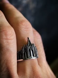 Goth Jewelry Rings, Goth Silver Jewelry, Goth Wedding Bands, Gothic Architecture Jewelry, Gothic Silver Jewelry, Silver Gothic Jewelry, Gothic Rings Aesthetic, Cool Rings Unique, Goth Rings Aesthetic