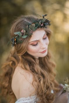 Eucalyptus and Ferns Hair Crown Preserved Wedding Headpiece - Etsy Cedar Flower Crown, Autumn Flower Crown, Perspective References, Wedding Hair Crown, Flower Garland Hair, Flower Wreath Hair, Moodboard Wedding, Bridal Hair Wreath, Bridal Flower Headband