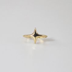 Margaret Star Ring Gold Star Ring, Silver Star Ring, Golden Rings Aesthetic, Cute Gifts For Your Girlfriend, Golden Rings, Ring Stacking Ideas, Emerald Wedding Rings, Moon Ring, Golden Ring