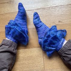 Granny’s Attic Socks from James N. Watts are a frilly, fun, silly pair of socks. This pattern comes with instructions for two ornament styles: a very fluffy and full stockinette mohair two-tiered ruffle, and a doll like simple lace and picot edge two-tiered cufflet. If fancy ruffley socks aren’t your thing, this also makes a perfectly good vanilla sock pattern, as the ruffles are added after completing the sock. Conversely you can absolutely take a hand knit sock you already made from a differen One Skein Sock Yarn Crochet Patterns, Knit Ruffle Socks, Sock Yarn Projects, Knit Sock Pattern, Sock Yarn Crochet, Sock Yarn Knitting Patterns, Knitting Gifts, Knit Clothes, Ruffled Socks