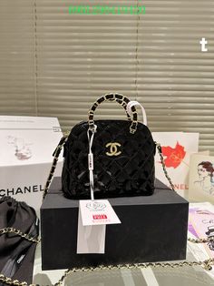 Size: 20cm*12cm It comes with Dust box, Care manual, Tag, and Paper bag. Kirkland Washington, Chanel Bags, New Handbags, Chanel Bag, Fashion Statement, Wellness Design, Paper Bag, Chanel, Things To Come