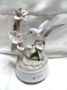 Otagiri Japan Vintage Hummingbird Porcelain Music Box Pink Flowers with light green leaves (pastel colors not super bright) Plays "Tenderly" King Cole Has an on off dial on the bottom Tested - Works Great! Appx 6.5 inches tall at the highest point Beautiful piece for any bird collector or music box lover Shipping price is a bit high as the box will be a bit large to ensure it is well padded & protected when shipped.  Will likely be double boxed to assure it arrives safely. We will provide a shipping discount for when more than 1 Ebay listing is purchased & all items purchased are going to the same address.  An invoice with the discounted shipping will be provided within 12 hours of the purchase. Vintage Hummingbird, Music Box Vintage, Japan Vintage, King Cole, Music Box, Knick Knacks, Pastel Colors, Green Leaves, Farmhouse Style