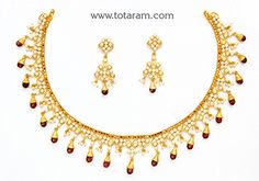 Totaram Jewelers: Buy 22 karat Gold jewelry & Diamond jewellery from India: Gold Necklace Sets Wedding Jwellary, Gold Necklace Sets, 22 Karat Gold Jewelry, India Necklace, Indian Gold Jewelry, 22k Gold Necklace, Stone Necklace Set, Baby Necklace, Necklace Set Indian