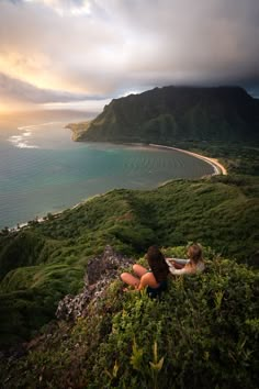 best oahu hikes Makua Beach, Hawaii Activities, Volcanic Mountains, Oahu Travel, Moving To Hawaii, Hawaii Trip