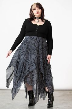 Plus Size Gothic Fashion, Plus Size Goth Outfits, Plus Size Grunge Outfits, Gothic Plus Size, Creative Halloween Costumes For Women, Plus Size Grunge, Office Goth, Killstar Clothing, Most Creative Halloween Costumes