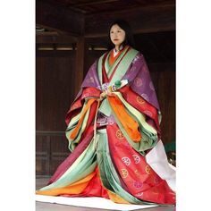 Traditional Japanese Clothing, Furisode Kimono, Materi Bahasa Jepang, Japanese Traditional Clothing, Japanese Costume, Kimono Japan, Heian Period, Mode Kimono, Japanese Clothing