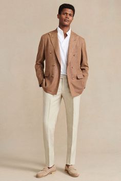 This outfit was included in What To Wear With Loafers: 18 Modern Outfits For Men. See more inspiration at ApeToGentleman.com Loafer Outfits, Loafers Men Outfit, White Outfit For Men, How To Wear Loafers, Mens Business Casual, Wedding Fits, Mens Wedding Attire, Loafers Outfit, Business Casual Shoes