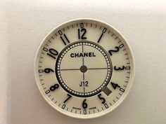 100% Original Chanel J 12 Quartz White Dial Ref. H5698 , Only Dial 33MM NEW The Dial is Brand NEW! For Chanel Ref. H5698 Ceramic Watch Quartz movement Feel free to ask us any Questions We ship Worldwide with an express courier maximum Delivery Time is 3-5 Business Days!  (For us: R922) Movement Pictures, Ceramic Watch, White Dial, Quartz Movement, The 100, Chanel, Feel Free, Things To Sell, Brand New