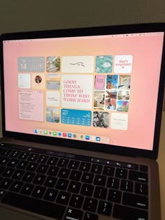 got my macbook for college!! || macbook desktop, macbook inspo, macbook pro desktop, macbook pro wallpaper, aesthetic, pink, cute Aesthetic Pink Macbook Wallpaper, Macbook Air Layout Aesthetic, Macbook Theme Aesthetic, Macbook Inspo Desktop, Aesthetic Wallpaper Macbook Air, Macbook Desktop Wallpapers, Macbook Aesthetic Stickers, Macbook Desktop Aesthetic, Macbook Widget Aesthetic