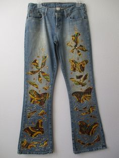 "HAND-EMBELLISHED Abecrombie & Fitch Butterfly Design Embellished JEANS ✽ ✽ ✽ Original Butterfly Print Design, Hand-embellished by Iva Boutique ✽ ✽ ✽ BRAND - Abecrombie & Fitch SIZE - 6 Tall MATERIAL  ---- 72% cotton 25% Polyester 3% cotton LINING - 97% polyester 3% spandex WAIST------------30\" HIPS ------------ 38\" RISE ------------- 11\" INSEAM -------- 32 1/2\" PATTERN ------- butterflyl print CONDITION ----- nwt MATERIAL ------- sequin & glue glitter CLOSURE ------- front zipper PACKETS -- Summer Embellished Cotton Jeans, Casual Denim Rhinestone Jeans, Casual Denim Blue Jeans With Rhinestones, Trendy Embellished Bottoms For Fall, Spring Denim Blue Jeans With Rhinestones, Casual Embellished Denim Blue Bottoms, Spring Rhinestone Denim Blue Jeans, Trendy Rhinestone Bottoms For Fall, Embellished Denim Blue Straight Leg Jeans