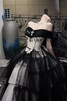 Black/White Ruffle Hanayome Lace Lace-Up Gothic Plus Size Lolita Jsk – LolitaInside