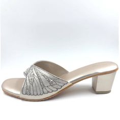 A comfortable, stylish heel that goes along a lot of your outfit and looks stylish on every attire ! As every order is made on order, you can customise according to your footsize and color. Bridal Footwear, Women Heel, Stylish Heels, Women Footwear, Womens Pumps, Heel Pumps, Indian Bridal, Bridal Shoes, Womens Heels