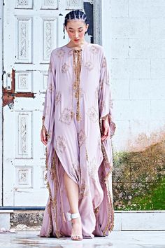 Dust rose kaftan featuring a keyhole round neck with all over Mughal pattern and hand embroidery, Fit: Relaxed Beads Hand Embroidery, Mughal Pattern, Kaftan Women, Thread Beads, Kaftan For Women, Pink Thread, Silk Kaftan, Kimono Sleeves, Kimono Sleeve