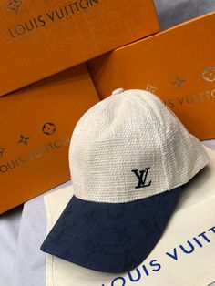 Luxury Clothing Store Design, Farak Design, Hat Men Outfit, Luxury Clothing Store, Soft Accessories, Clothing Store Design, Preppy Mens Fashion, Louis Vuitton Cap, Fashion Cap