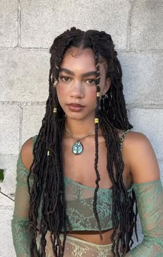 Turkish Braids, Dredlocs Style Woman, Boho Curly Hair, Unique Box Braids, Dreadlocks Curly Hair, Woman With Dreadlocks, Synthetic Dreads Hairstyles, Curly Dreadlocks, Long Dreadlocks