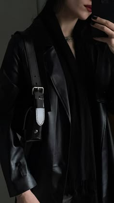 Fashion Business Woman Aesthetic, Black Core Outfit, Old Money Dark Feminine Outfit, Corrupted Chaos, Wealthy Woman Aesthetic, Freedom Vision Board, Financial Freedom Vision Board, Rich Girl Energy, Rich Girl Era