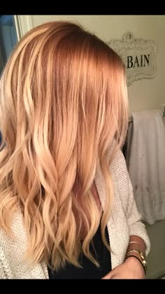 Red Roots Blonde Hair Balayage, Balayage Rose Gold, Strawberry Blonde Ombre, Gold Balayage, Rose Gold Balayage, Hair Color Rose Gold, Copper Blonde, Ginger Hair Color