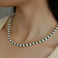 Product Details:Material: 18K gold plated / freshwater pearl (6-7mm) / natural stoneSize: inner circumference about 46-51cmWeight: about 26gProduct Description:This handcrafted green natural stone beaded pearl necklace is an elegant choice. It's plated with 18K gold, with fresh water pearls and a captivating shade of green. Perfect for adding a touch of glamour to your look. Beaded Pearl Necklace, Organic Patterns, Handmade Beaded Necklaces, Natural Stone Beads, Chanel Earrings, Fresh Water Pearls, Water Pearls, Unique Gemstones, 925 Silver Jewelry